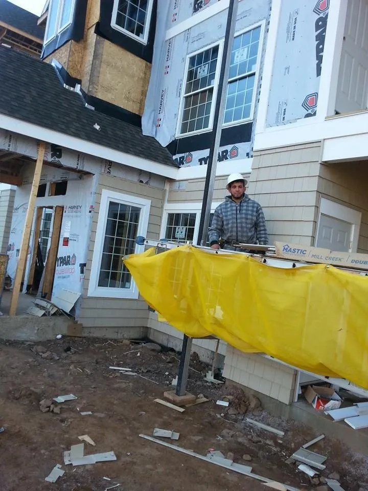 Slide of Raudales Home Improvement