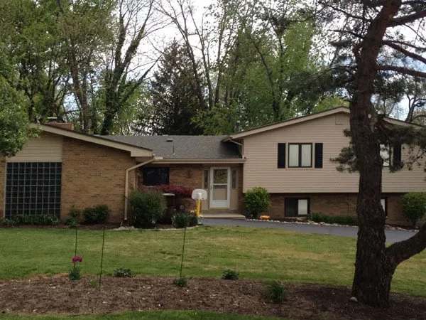 Slide of Ravlin's Roofing