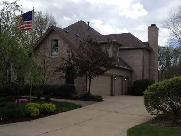 Slide of Ravlin's Roofing