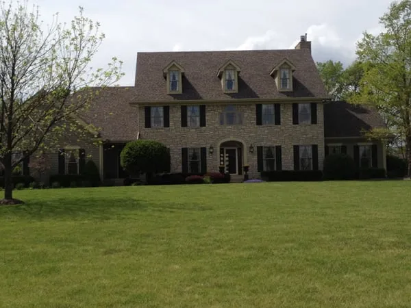 Slide of Ravlin's Roofing