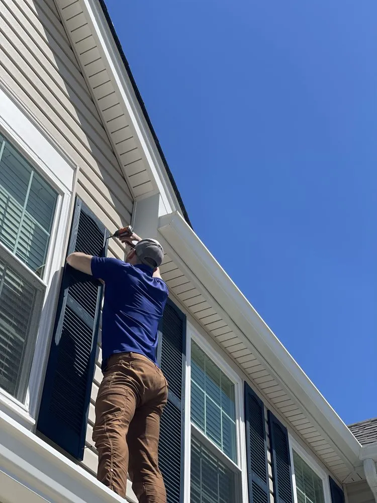 Licensed storm damage roof repair in St. Louis, MO by Ray Gilbert & Sons