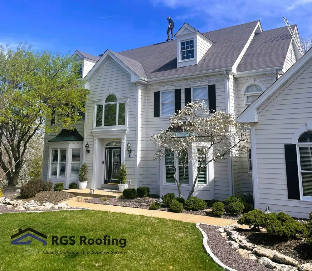 Expert roof installation in St. Louis, MO - Ray Gilbert & Sons