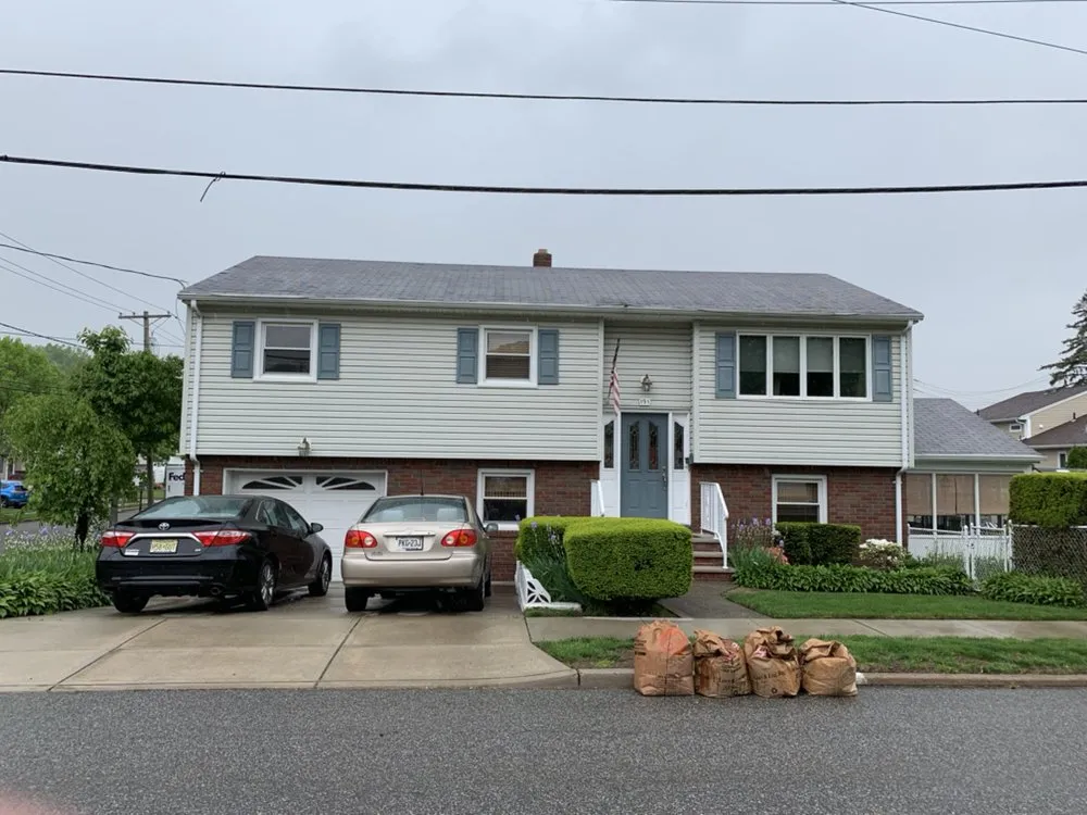 Slide of Ray Roofing