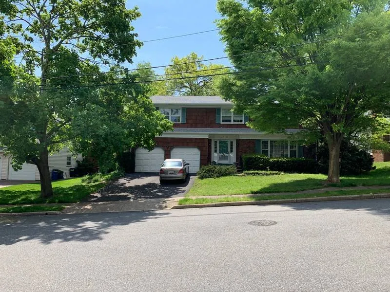 Slide of Ray Roofing