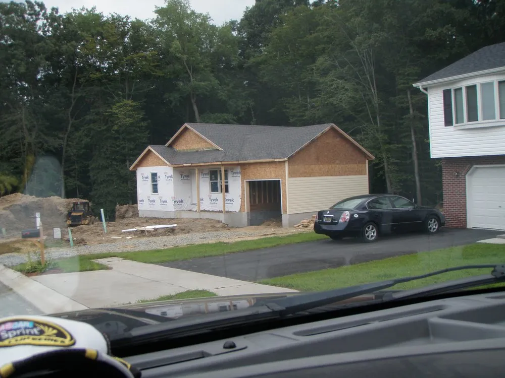 Slide of Ray Weed Builder