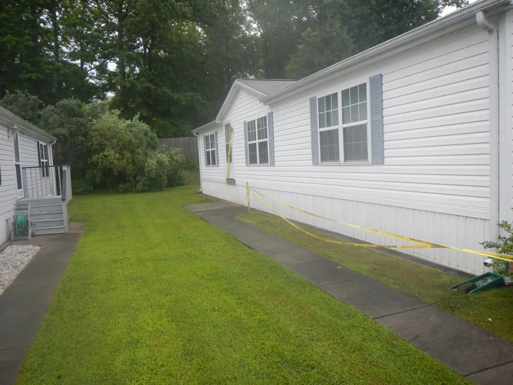 Slide of Ray Weed Builder