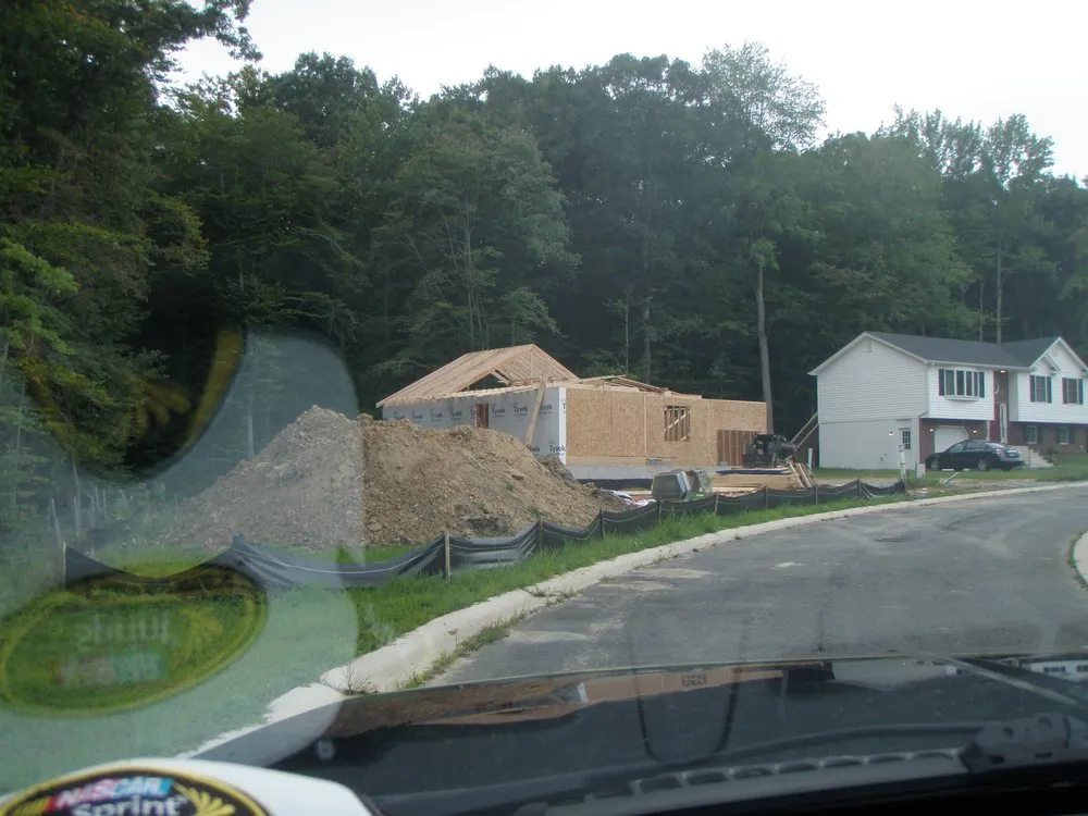 Slide of Ray Weed Builder