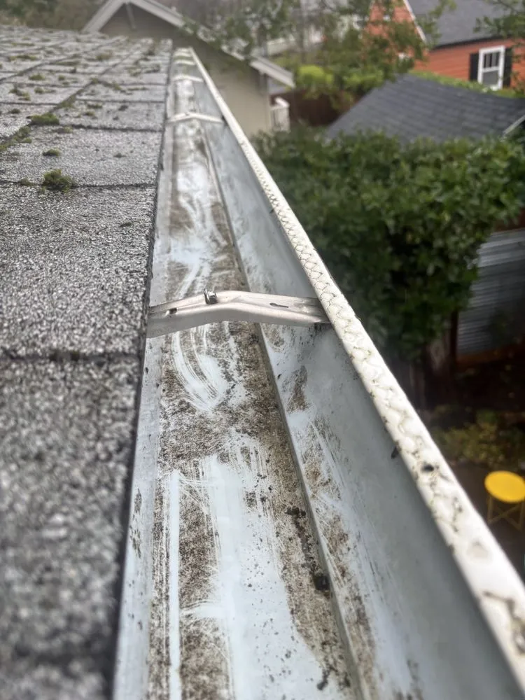 Slide of Rays Pressure Washing