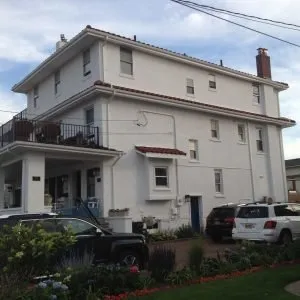 Slide of Ray's Roofing