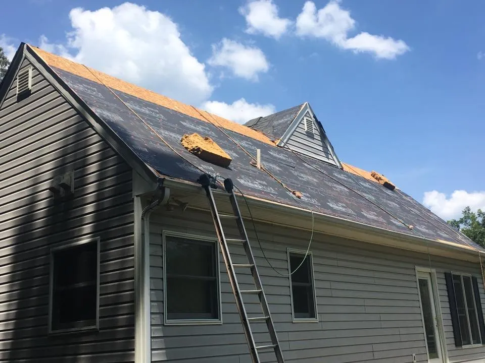 Slide of Ray's Roofing