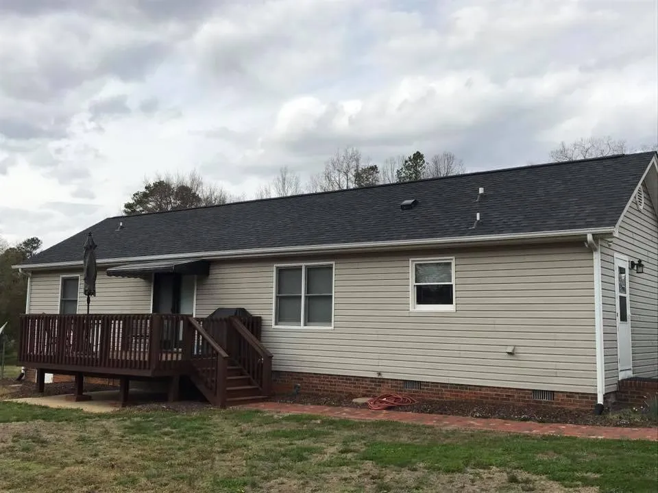 Slide of Ray's Roofing