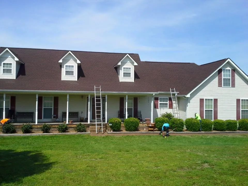 Slide of Ray's Roofing