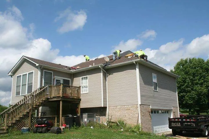 Slide of Ray's Roofing