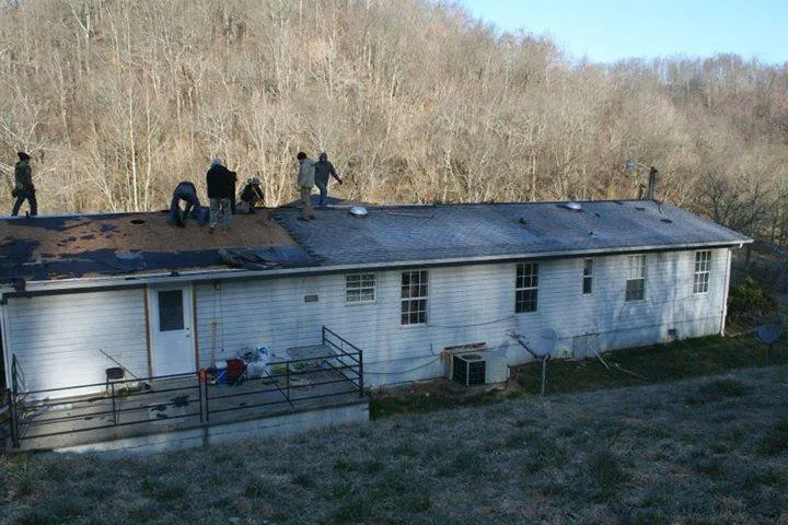 Slide of Ray's Roofing