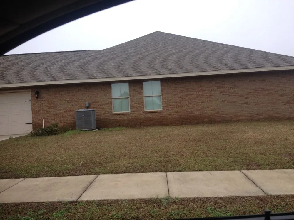 Slide of Rays Roofing