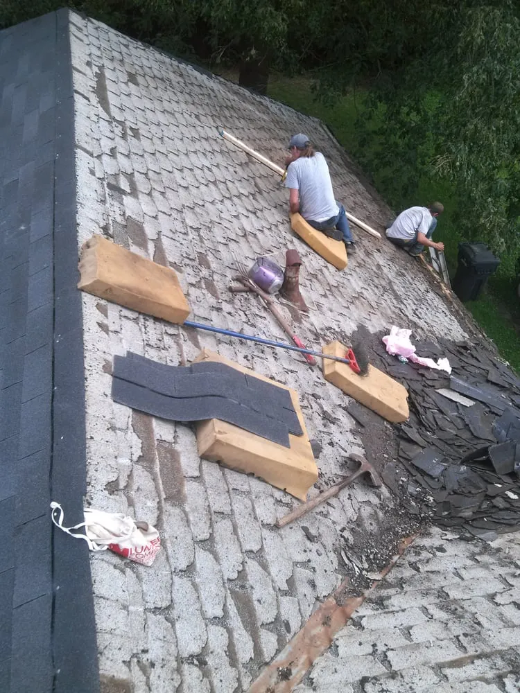 Slide of Ray's Roofing