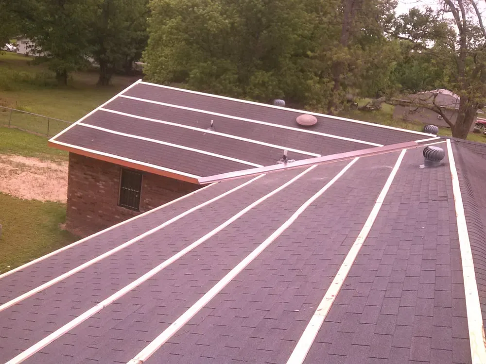 Slide of Rays Roofing