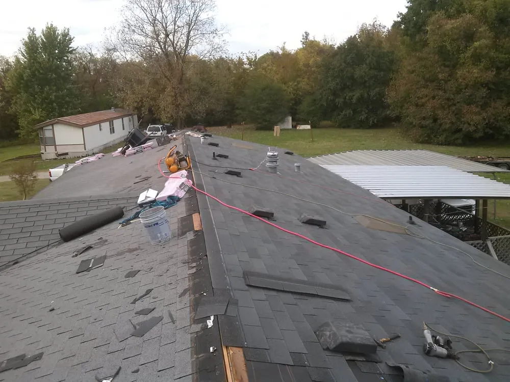 Slide of Ray's Roofing