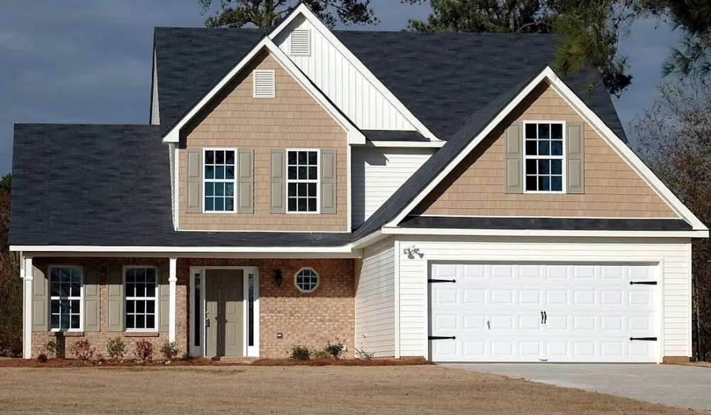 Slide of Rayze Roofing