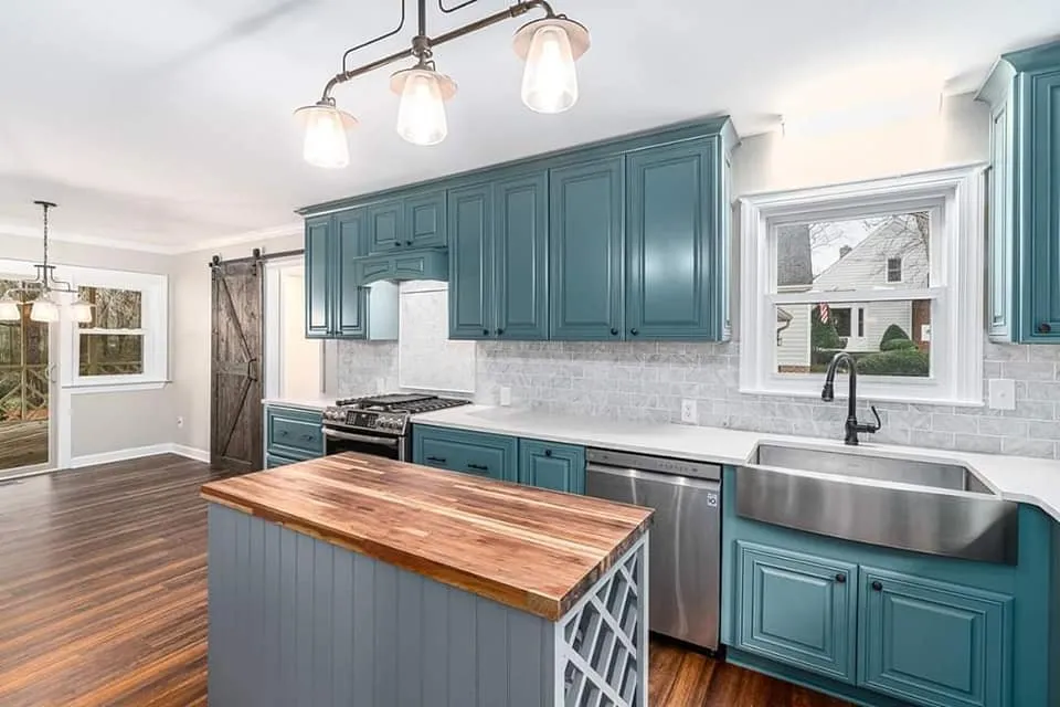 Slide of Razon Contracting