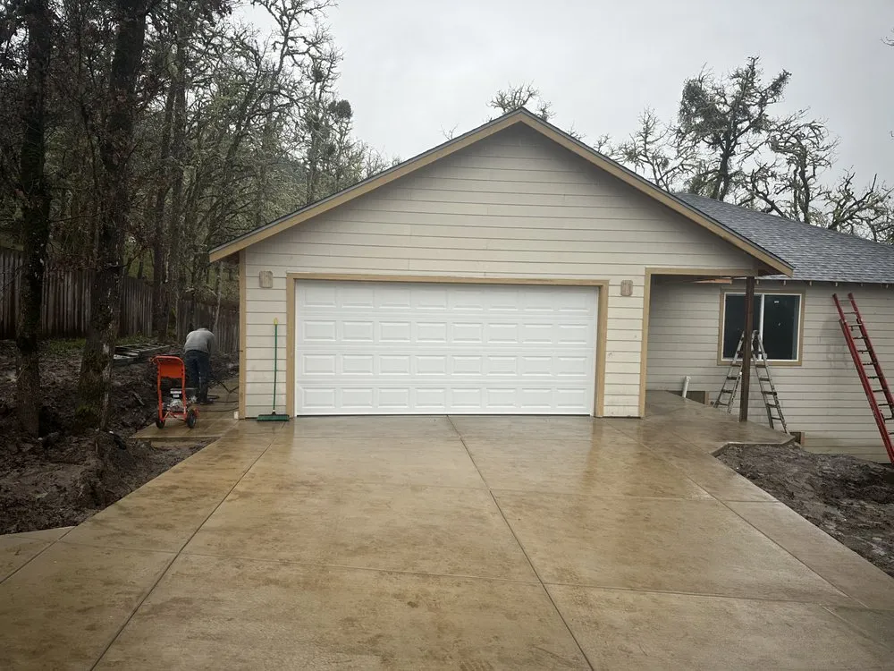 Slide of R&C Home Maintenance