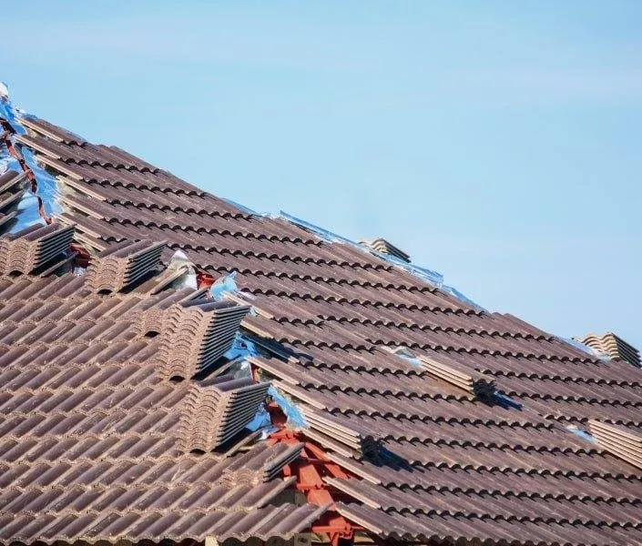 Slide of R&C Roofing