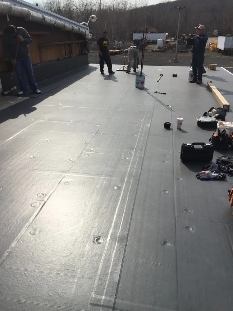 Slide of R&C Roofing