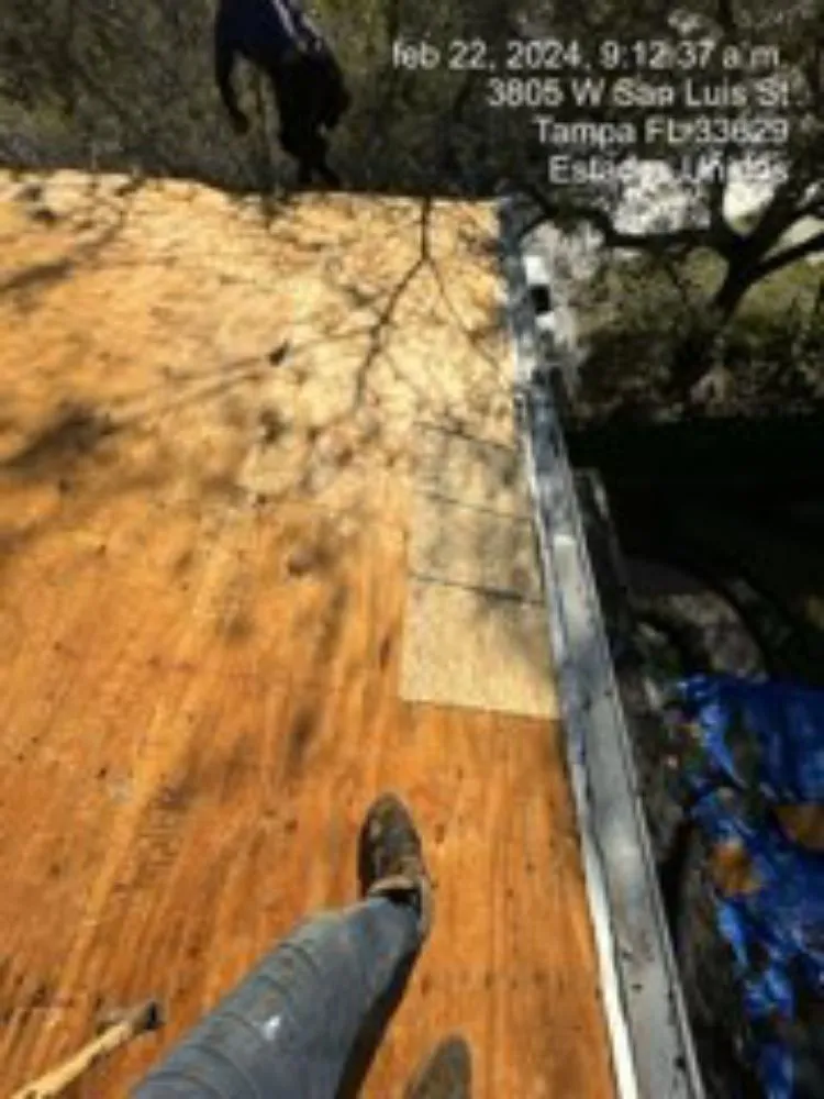 Slide of RCX Roofing