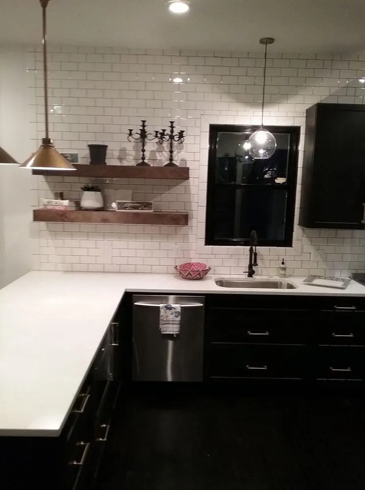 Slide of R&D Roofing and Construction