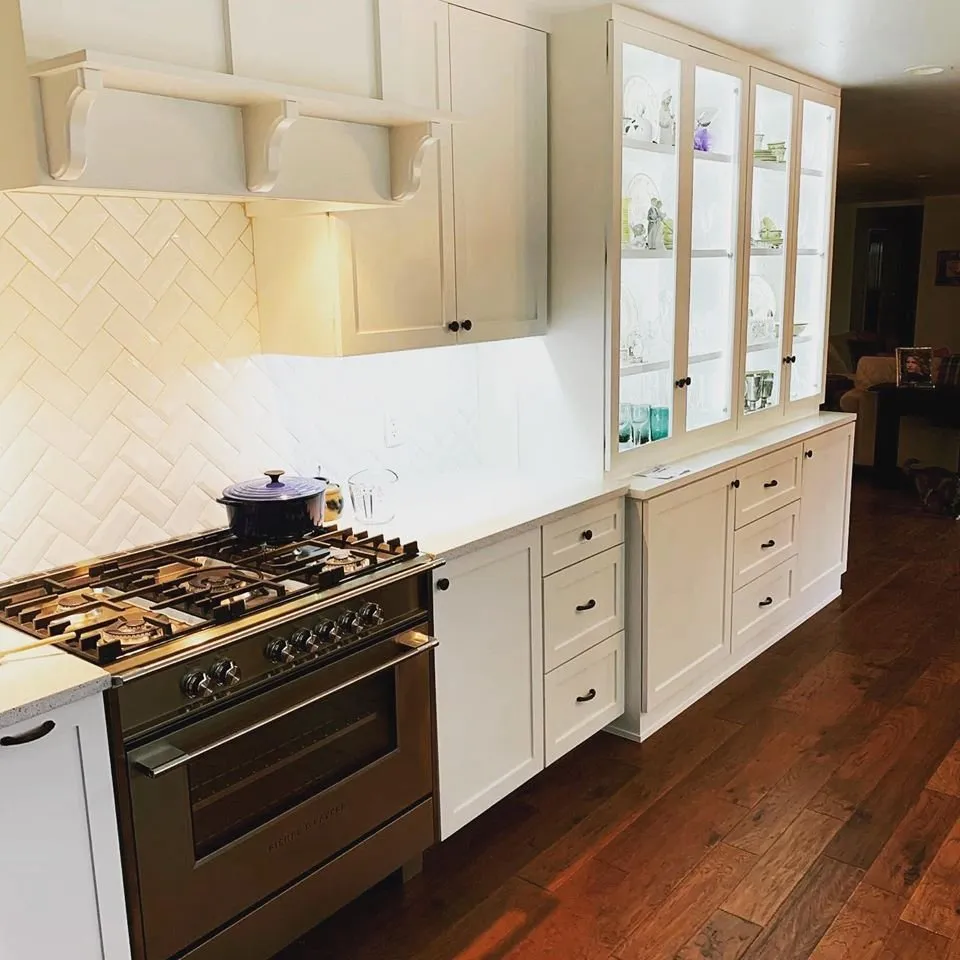 Slide of R&D Roofing and Construction