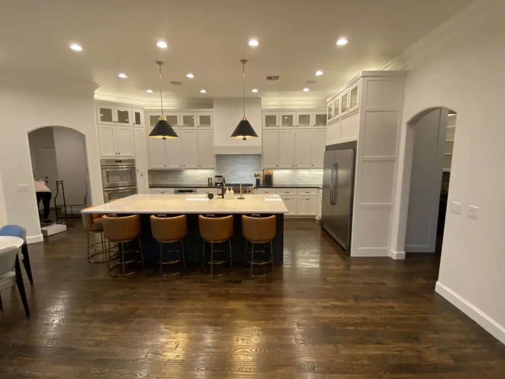 Slide of R&D Roofing and Construction