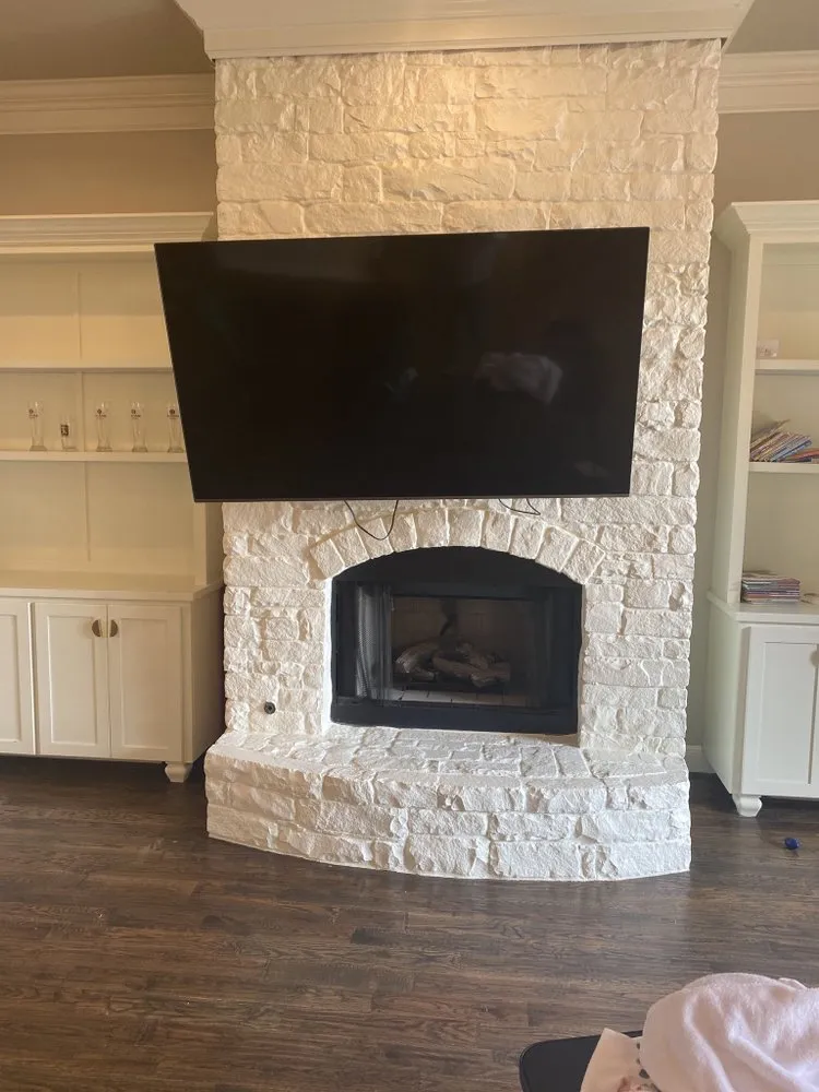 Slide of R&D Roofing and Construction