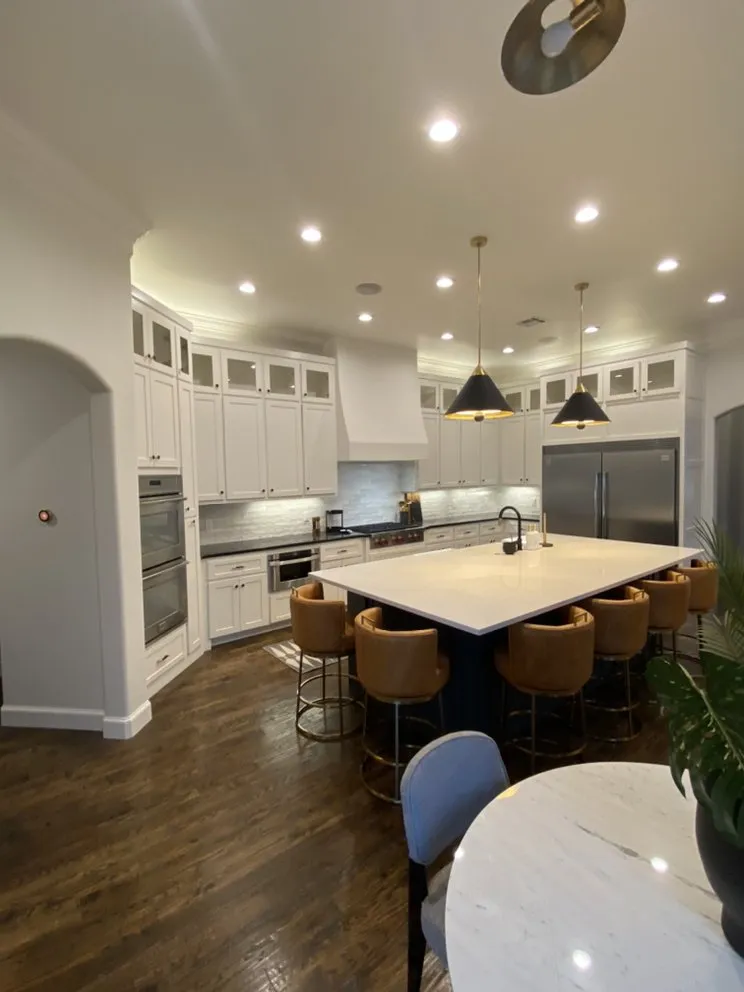 Slide of R&D Roofing and Construction