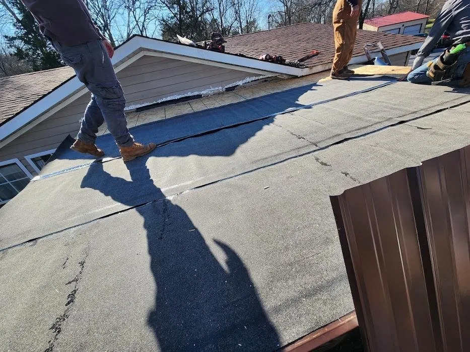 Slide of R&D Roofing