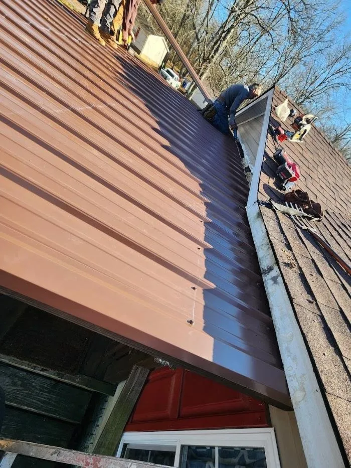 Slide of R&D Roofing