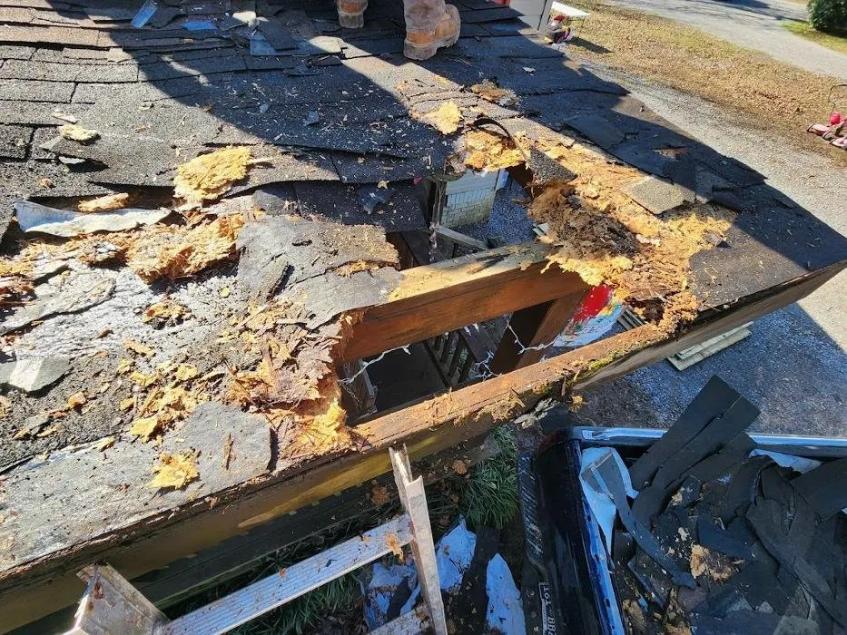 Slide of R&D Roofing