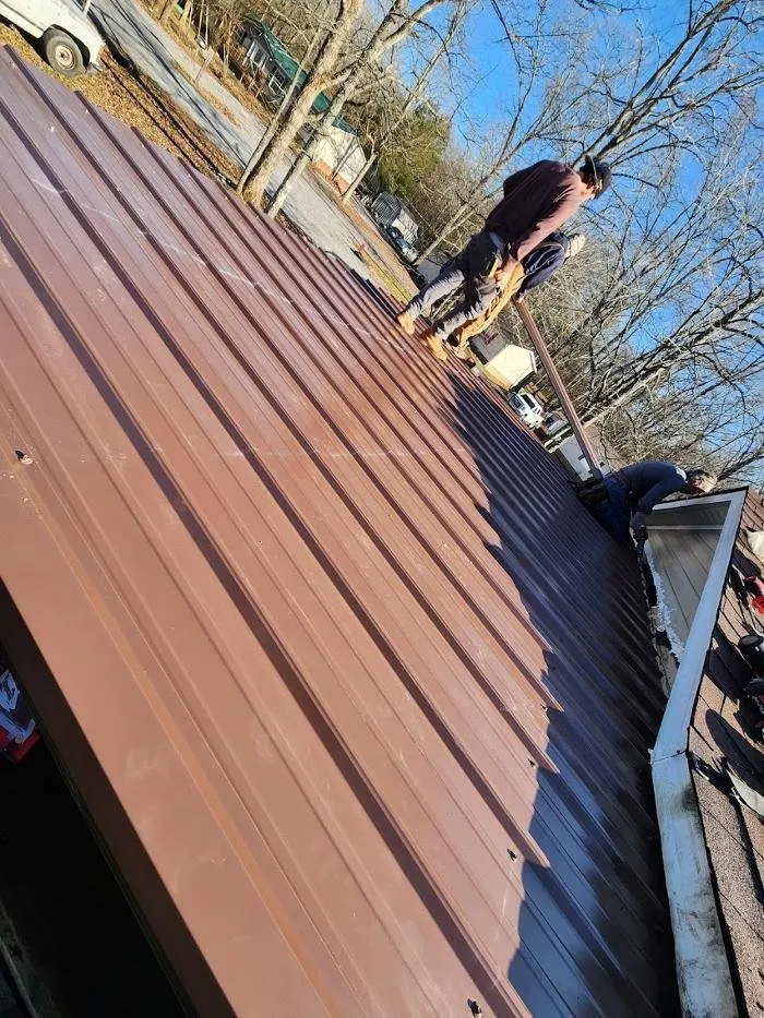 Slide of R&D Roofing