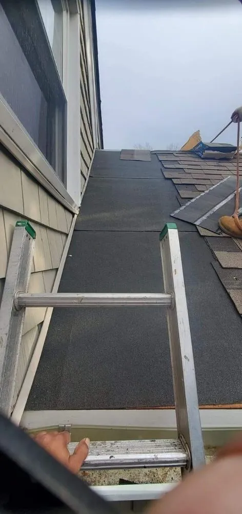 Slide of RD Roofing Repair