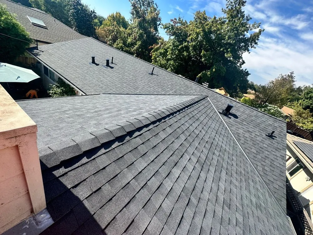 Slide of RDA Roofing