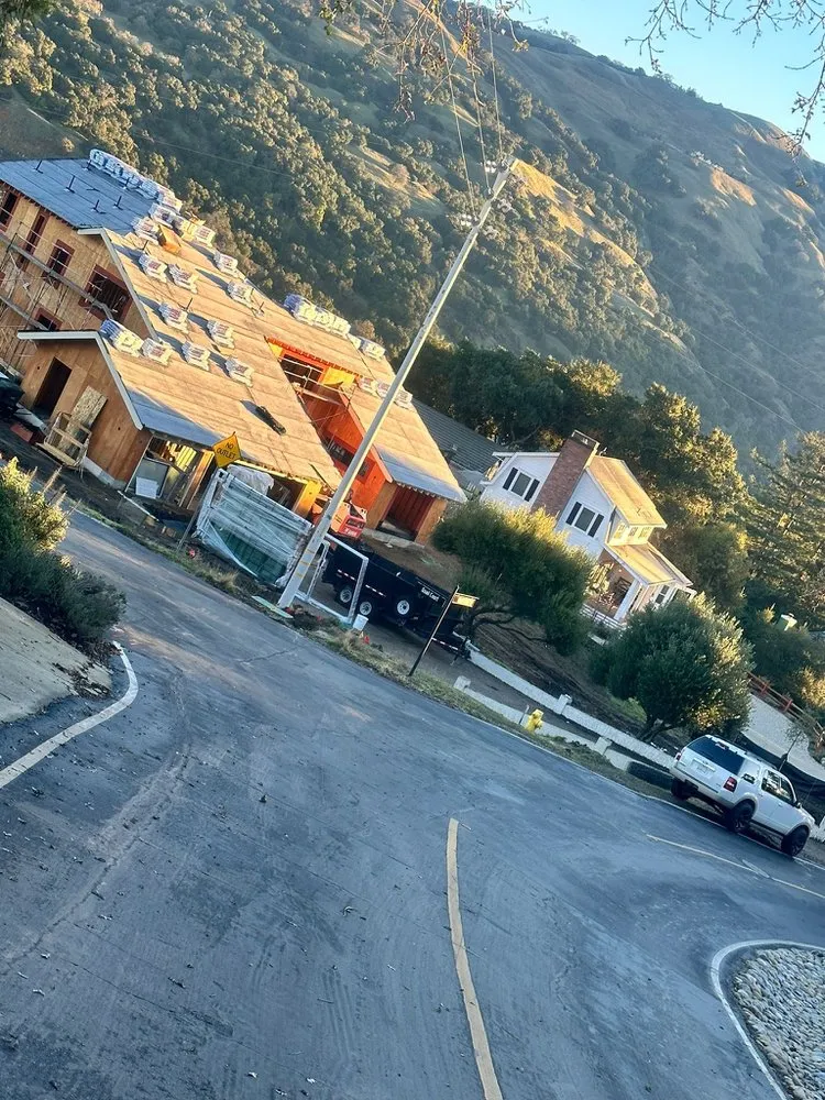 Slide of RDA Roofing