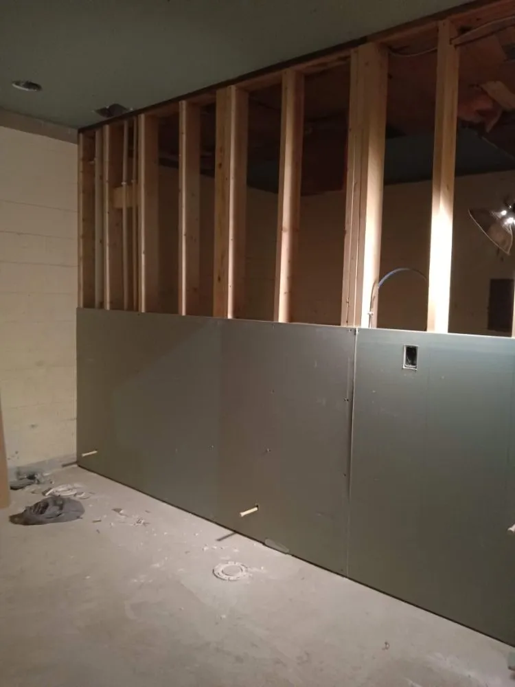 Slide of Re-Corah Refurbishing & Creations