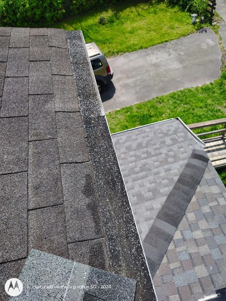 Slide of Recinos Roofing & Remodeling