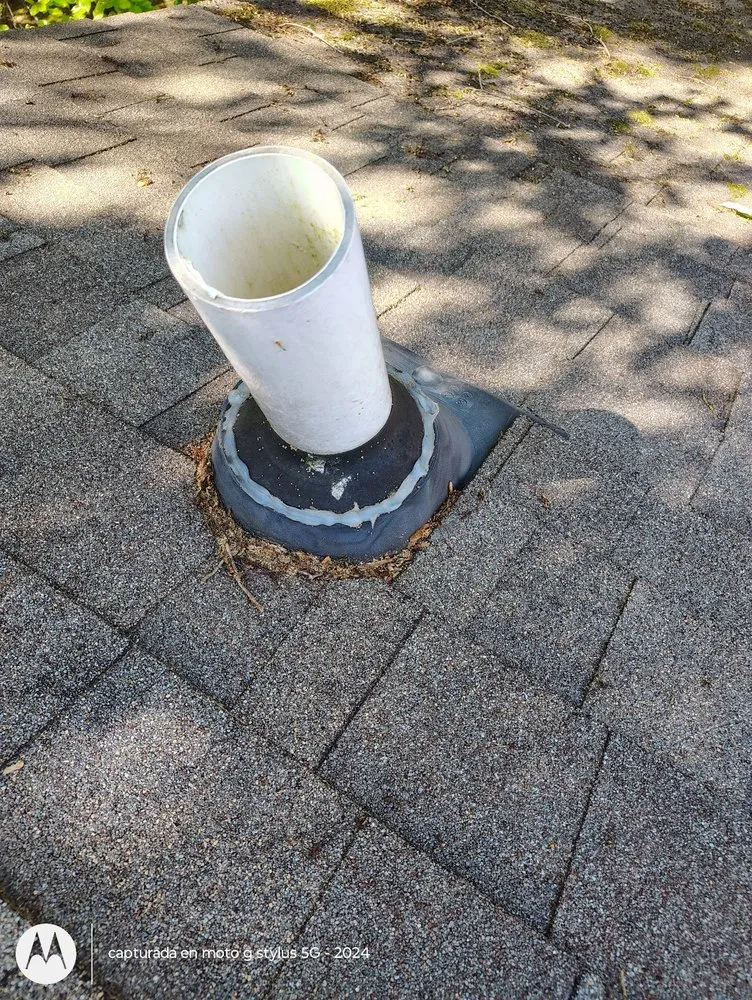 Slide of Recinos Roofing & Remodeling