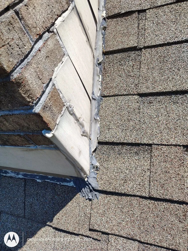 Slide of Recinos Roofing & Remodeling