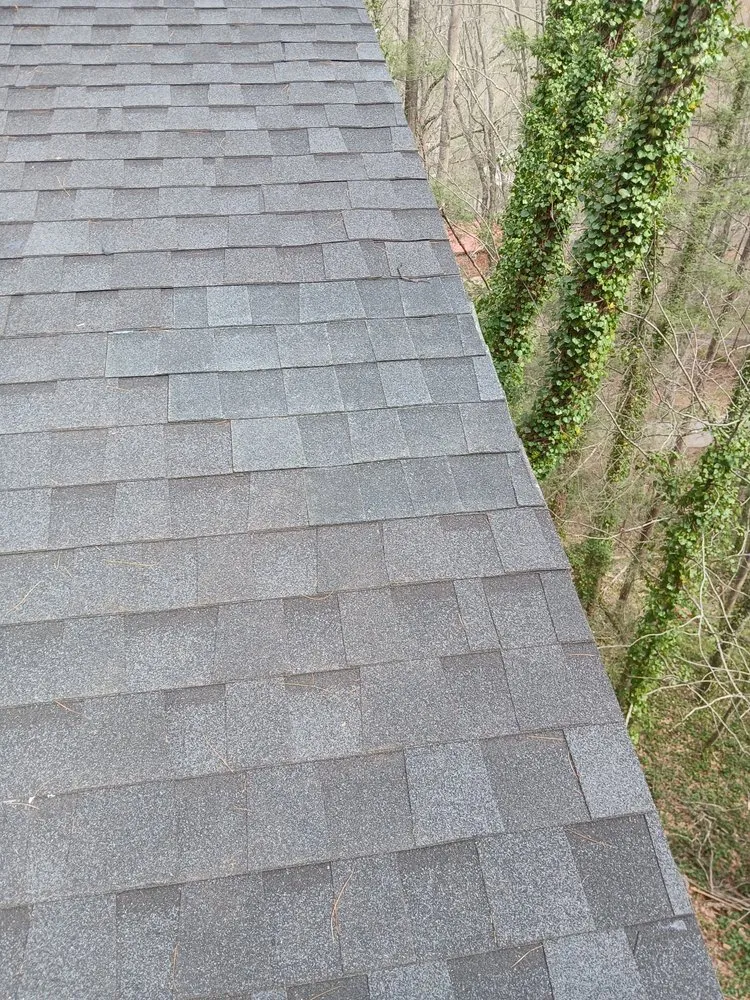 Slide of Recinos Roofing & Remodeling