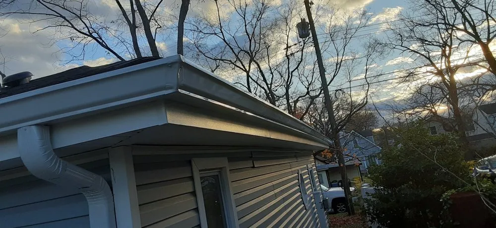 Slide of Recinos Siding Contractor