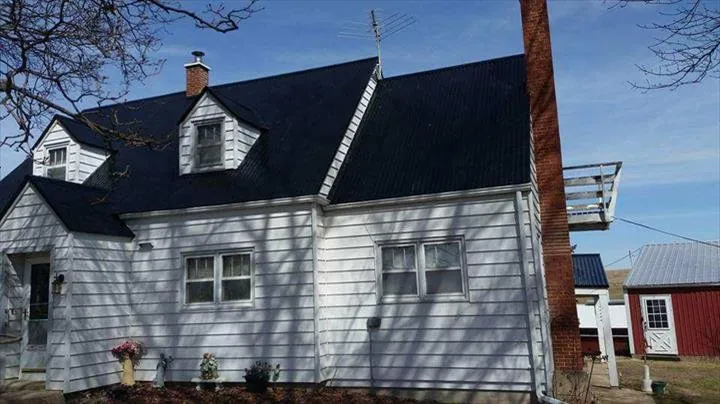 Slide of Recker Construction