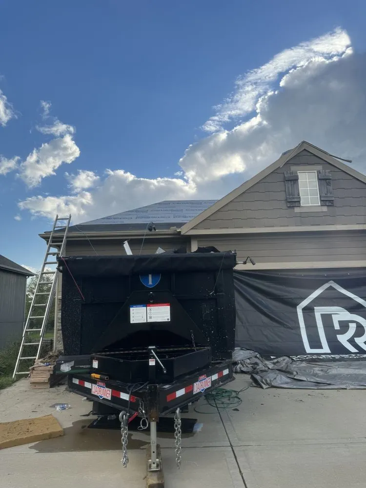 Licensed shingle roofing service same-day service across Lee's Summit, MO - Recon Restorations