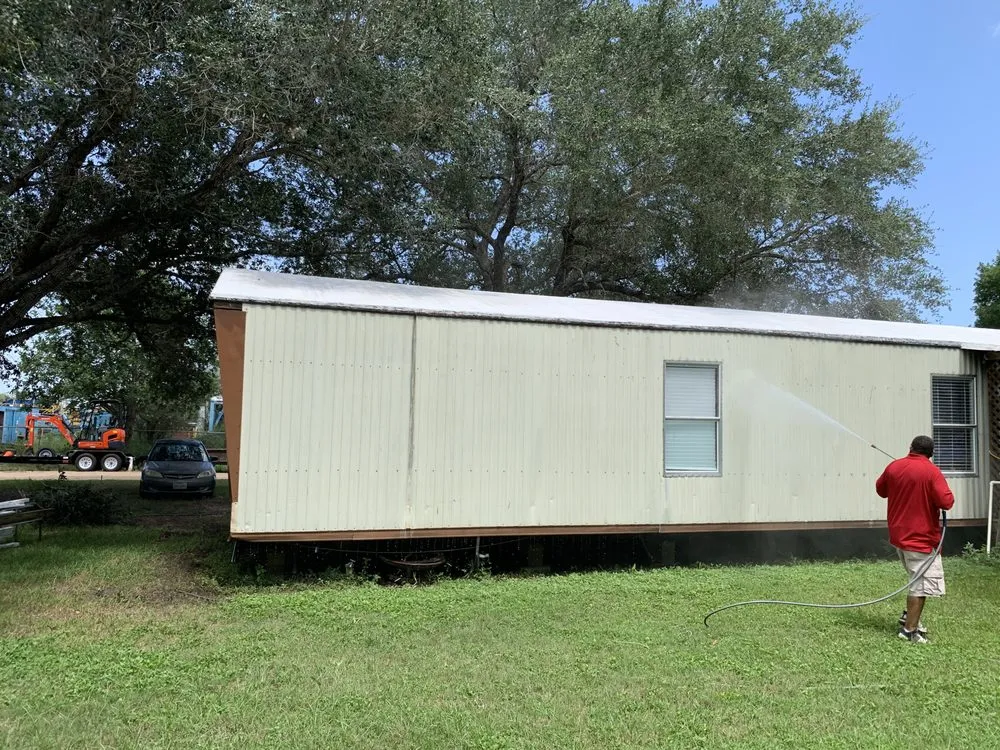 Slide of Recon Services