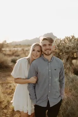 Red Eye Construction Logo